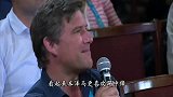 世界杯-14年-德尚：你不用跟我说本泽马更喜欢踢中锋，这我早就知道-新闻