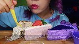 焦糖咖啡千层蛋糕的口感就像名字一样美，羡慕小姐姐呀