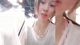 美女说走健身这条路注定很艰苦 但是回报是一辈子的！