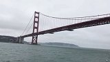 带你们看看，有名的旧金山大桥，是不是很雄伟！