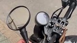 摩托车的手机支架被偷，就连镜子都被拧下来