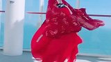 小姐姐穿汉服海边起舞，画面真的太美了，满满的古典风！