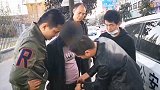 湖北荆州：专挑贵的！男子深夜猖狂砸车盗窃，心里不平衡