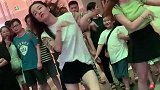 这个舞蹈又火了，这么可爱的小姐姐你喜欢吗