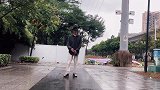 帅小伙超强霹雳舞，这操作我都想拜师了