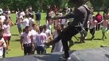 论一个演员的自我修养，在哪里摔倒，就在哪里演戏