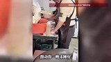 全网“催工”催到店主1天接200多个电话，上海这家河南水煎包店终于开门了，顾客：激动得一晚未睡好