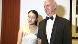 神秘男子亲吻疑似恋情曝光？姜贞羽方回应：相关新闻均属不实