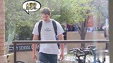 街头恶作剧，男子故意发出婴儿的哭声，路人非常疑惑