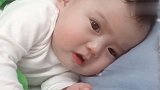 宝宝昏昏迷迷想睡醒，下一秒宝宝最后流着口水反应，笑喷了