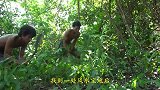 两小哥隐居野外，打造荒山深处的豪华泳池，看完惊艳无比！