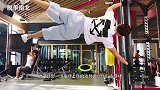 陈若轩晒《九州缥缈录》半身腹肌片场照，为拍裸上身戏努力健身！