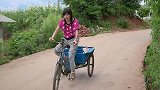 那些丢掉“偶像包袱”的明星：当众花式骑三轮车，网友：太接地气