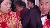 新郎征服新娘果然有一套，一个举动新娘都惊到了！