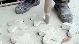 豆腐渣工程现场，师傅随便铲几下，就是一块“豆腐花”！