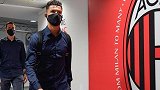 小辫子没了！C罗换新发型亮相 熟悉的“泡面罗”回来啦