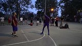 最纯粹的街头篮球文化 穿什么都能打篮球