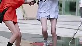 谁干的？把街拍的小姐姐吓成这样