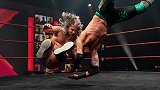 NXT UK第156期：赛文激战丹尼斯 贝特大耍双节棍