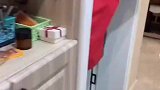 儿子晚自习下课,忽然发现爷爷来了
