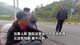 男子路边休息吃饭，遭工厂保安霸道驱赶：这里归我厂管，不准你休息