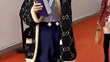 小姐姐是不是发工资了，笑容那么甜