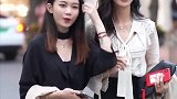 街拍到一位高颜值的姑娘，实在太好看了，是心动的感觉