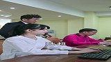 这种加工资的方法人性化吧