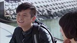 高材生丢了工作不敢说，偷偷在码头扛大包，竟被富家表嫂撞见