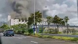 突发！深圳比亚迪一厂房突发起火 浓烟滚滚弥漫天空！