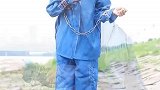 女歌手翻唱一首《愁啊愁》，感人又好听