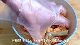 广东名菜丝瓜蒸滑鸡，肉质鲜嫩爽滑，丝瓜吸满鸡汤鲜甜可口，过瘾