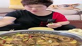 早就该明白了，之所以饭菜做的这么辣，就是不想让你吃的啊！
