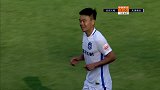 泰达前场策动攻势 阿奇姆彭精准直塞被人和后卫解围