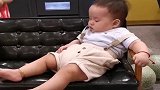 小小年纪比我都会享受，想当年我这么大还在田里玩泥巴呢