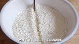临近年关了，教你春卷的家常做法，不用蒸不用烙，外酥里鲜不油腻