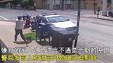 男子不懂英语遭击毙美国警察这个理由不成立！