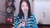 冯提莫你飘了！张含韵拿下的歌你个网红也敢唱，这声音不觉尬吗？