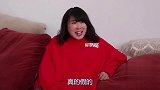 美女教大娘打太极，没想出力不讨好，俩人还打了起来