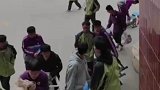 班主任自费800多元，周末请学生到教师公寓一起吃火锅