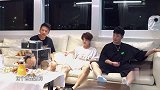 哈哈哈哈哈：还有一点良心，会给我们零花钱