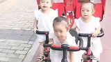 三胞胎姐妹花，每一次推着她们出门，她们都格外的高兴