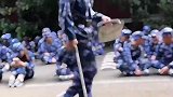 军训累了困了整两口，军体拳变醉拳