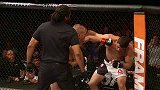 UFC-15年-UFC ON FOX 16：雏量级冠军战迪拉肖vs巴罗奥集锦-精华