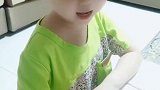 我怕黑，我不敢看黑板。
