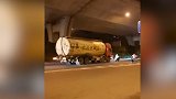 无锡一业主拦偷排槽罐车被撞身亡 警方：肇事者已被刑事拘留