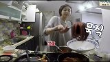 咸素媛用章鱼做了满满一锅的麻辣烫，看着好有食欲