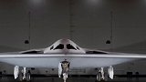 B-21隐形轰炸机首露真容 与B-2究竟有何不同？