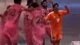迈阿密国际球员在更衣室庆祝夺冠
