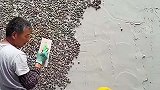 这是什么风，水泥上贴石子
